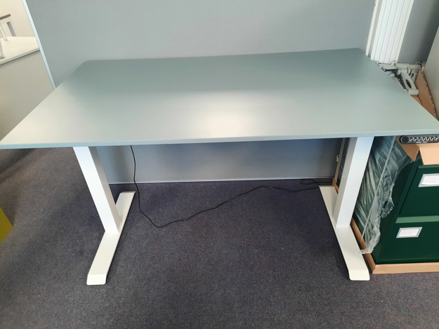 Picture of HSD 2 – 1400mm Height Adjustable Straight Desk